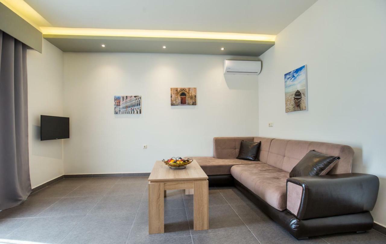 Studios & Apartments Elisabeta Limenaria  Extérieur photo